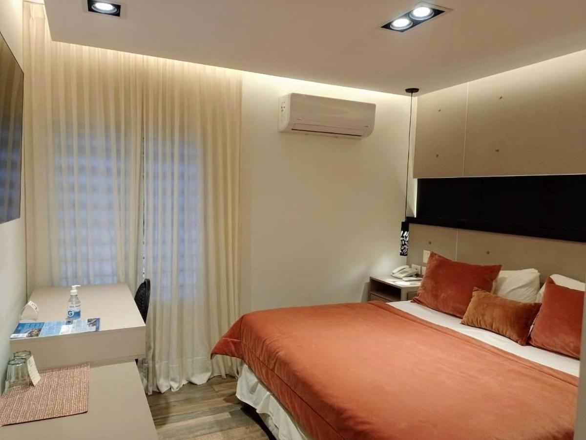 Global Hotel Centenario Buitenkant foto