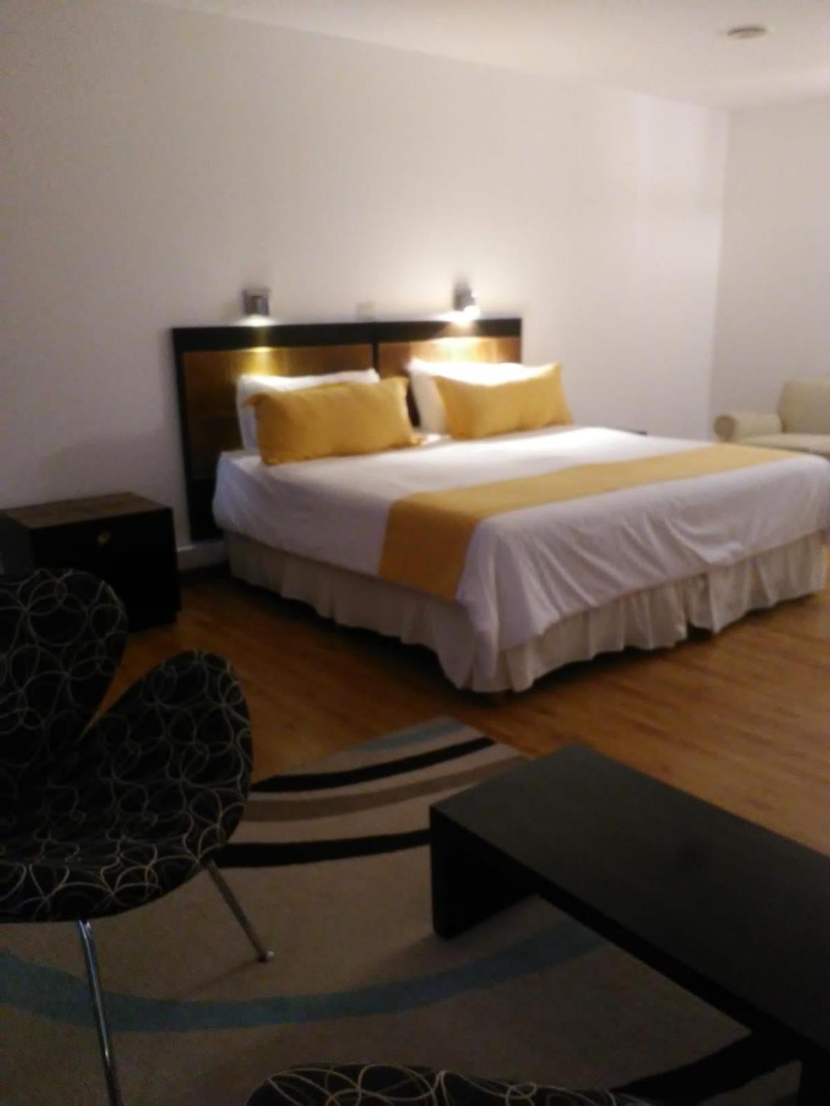 Global Hotel Centenario Buitenkant foto