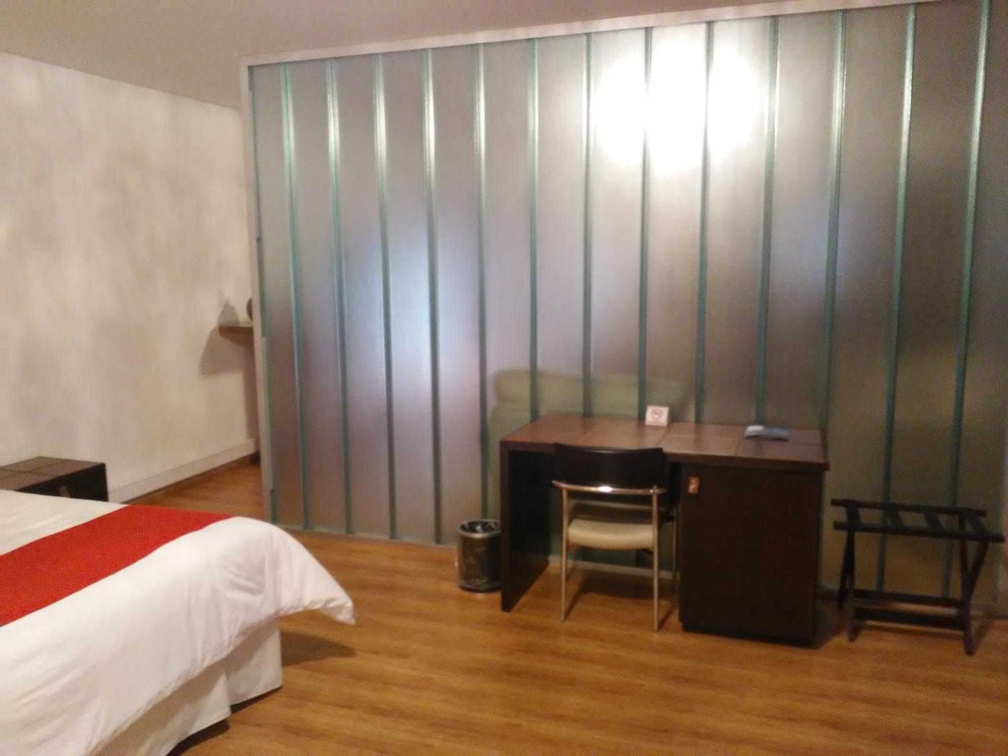 Global Hotel Centenario Buitenkant foto