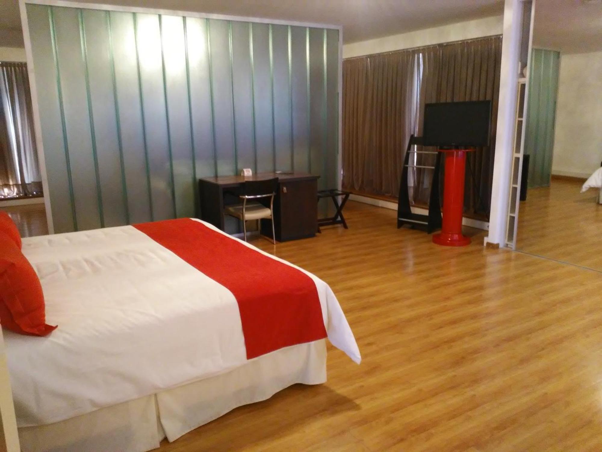 Global Hotel Centenario Buitenkant foto